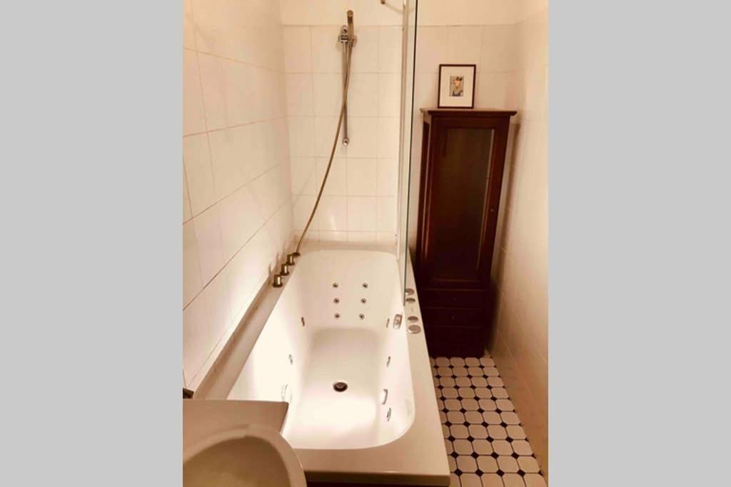 Best Location, Beautiful And Quiet Old Town Apt. تالين المظهر الخارجي الصورة