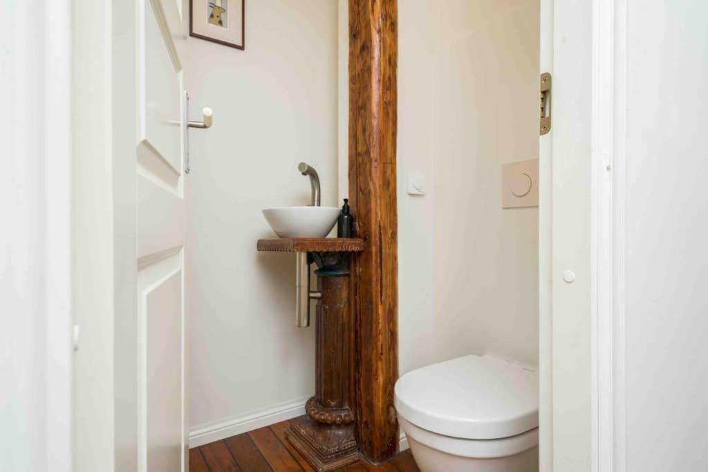 Best Location, Beautiful And Quiet Old Town Apt. تالين المظهر الخارجي الصورة